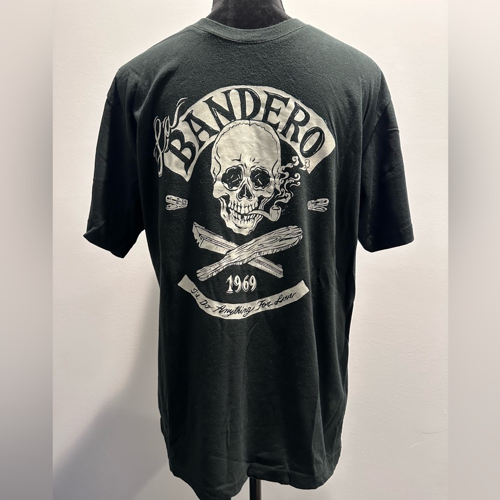 Mens Graphic Tee “La Bandero” Large Crewneck